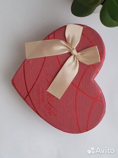 Коробка подарочная