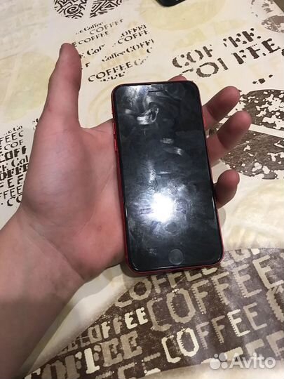 iPhone 8, 64 ГБ