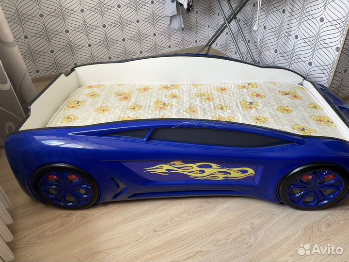 Кровать машина