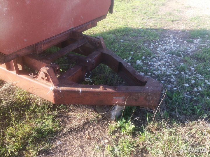 Прицеп для винограда (виноградниковая лодка)