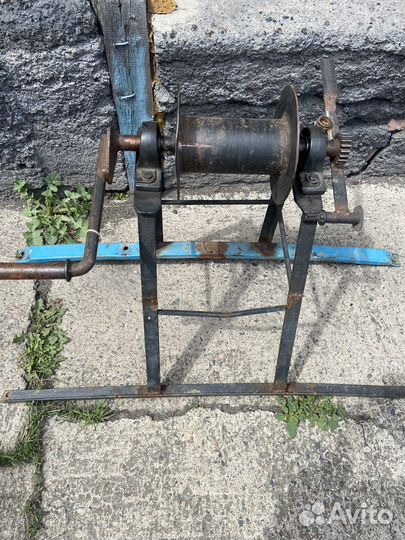 Лебедка якорная