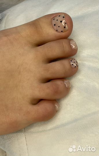 Маникюр педикюр