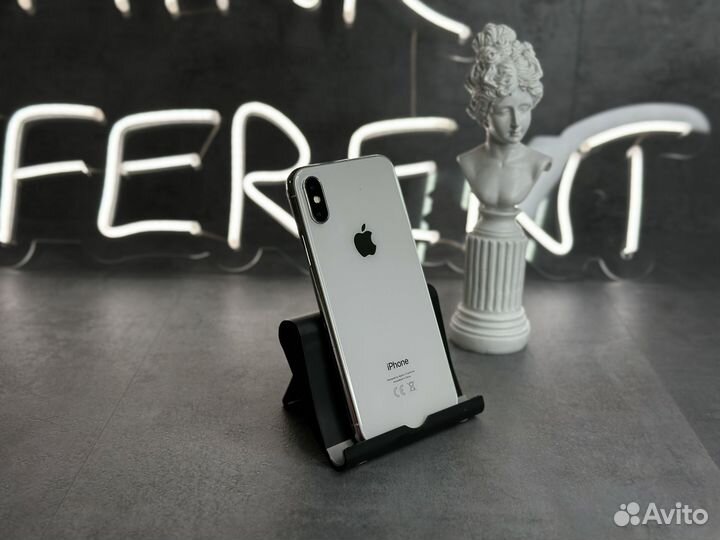 iPhone X, 64 ГБ