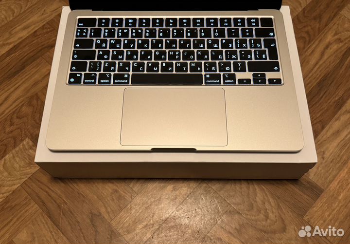 MacBook Air M2 Starlight 8GB/512GB, 7 циклов