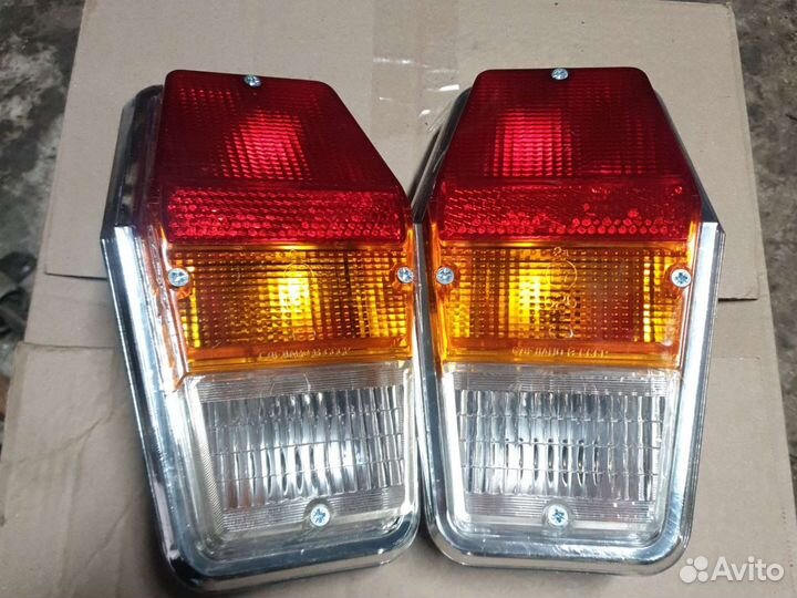 Задний фонарь волга 2410