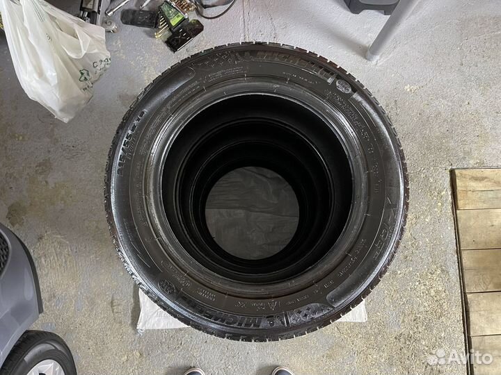 Michelin X-Ice 215/55 R16 97H