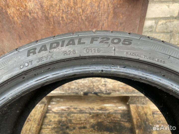 Minerva F205 255/35 R19
