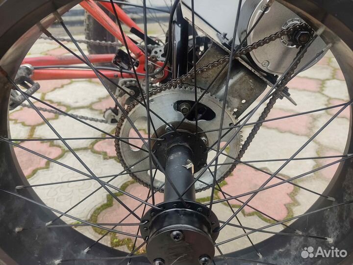 Электрический трехколесный велосипед