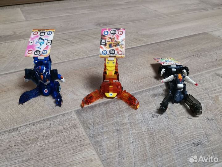 Игрушка-трансформер Mecard