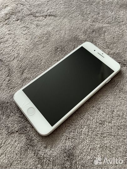 iPhone 8 Plus, 64 ГБ