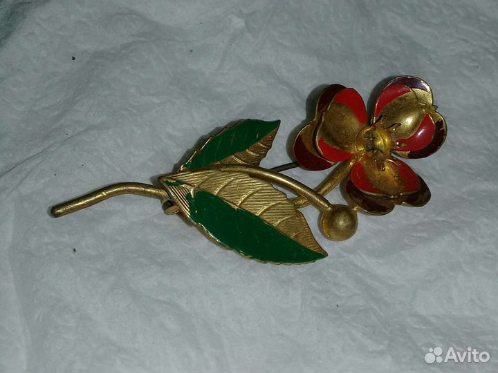 Чудесная брошка из бабушкиного сундучка