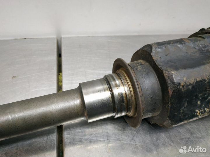 Привод передний правый Jeep Grand Cherokee WK2