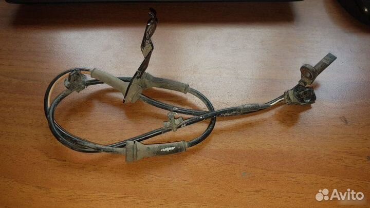 Датчик ABS Nissan Teana L33