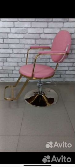 Парикмахерское кресло