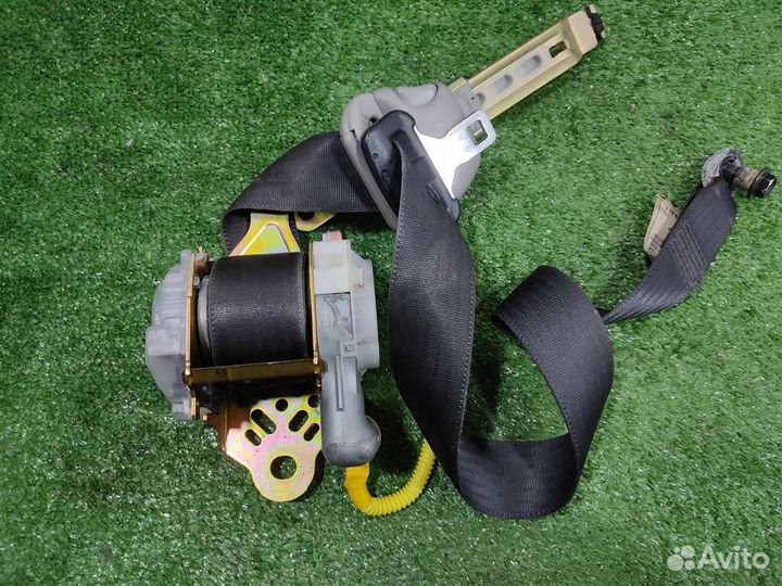 Ремень безопасности передний правый Lexus RX300