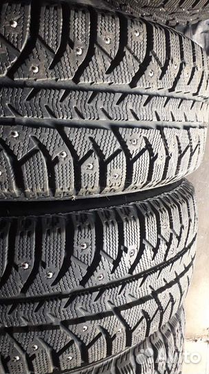Bridgestone Ice Cruiser 7000S 205/55 R16 91T