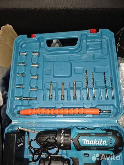 Шуруповерт makita