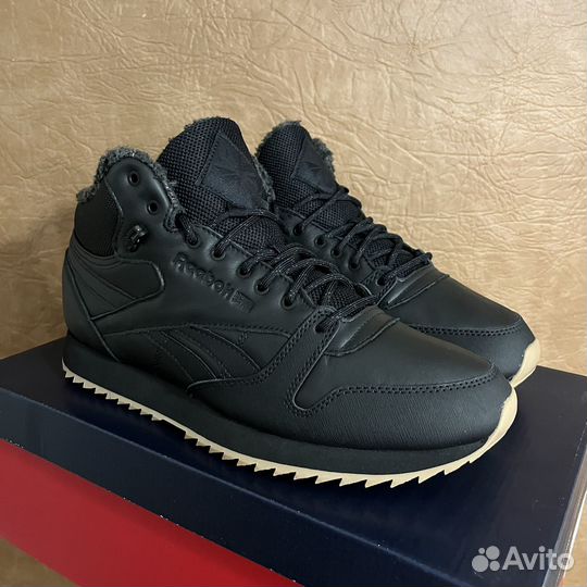 Зимние Reebok Classic Leather Mid 10us оригинал