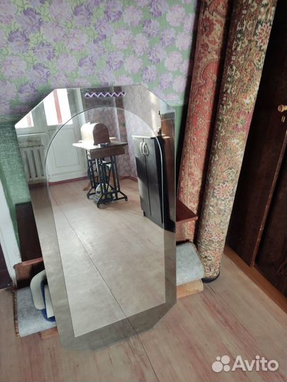 Зеркало настенное