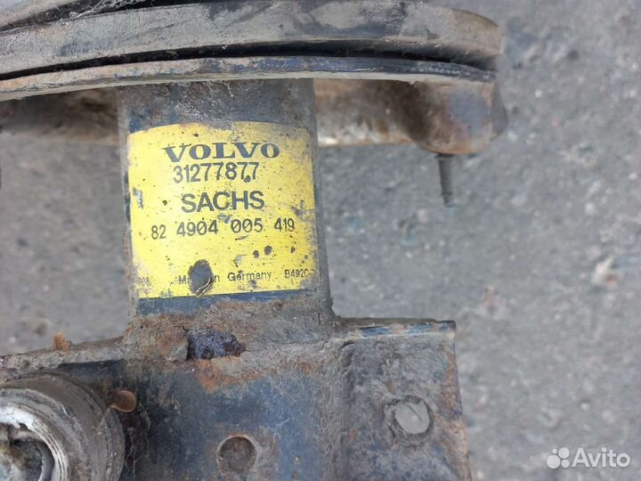 Стойка амортизатор передний Volvo XC90