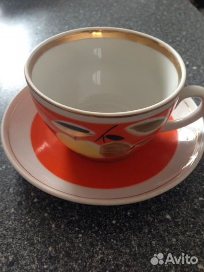 Чашка от сервиза,Яблоко, сервантное хранение