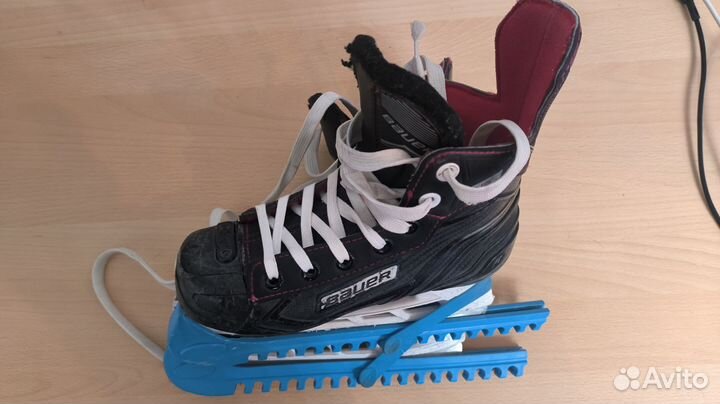 Хоккейные коньки bauer