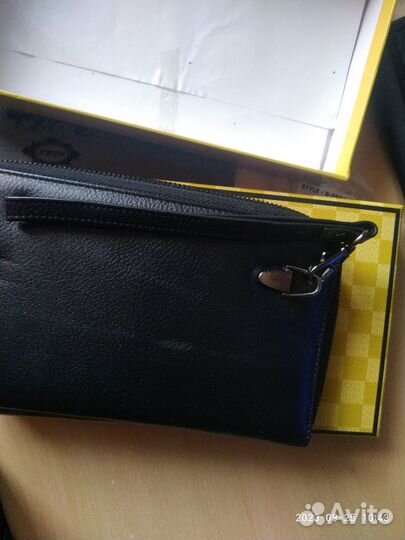 Мужское кожаное портмоне