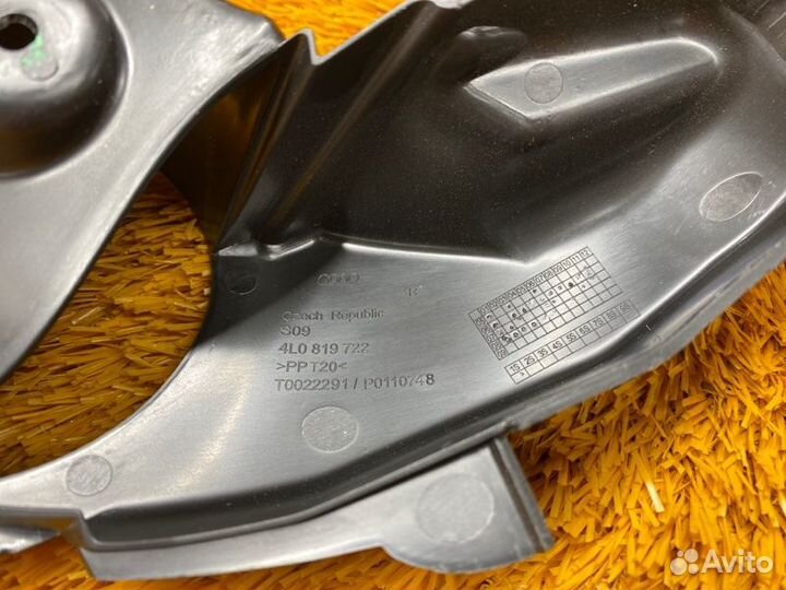 Воздуховод передний правый Audi Q7 4LB BHK 2009