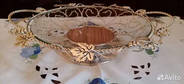 Ваза для фруктов на ножке стекло