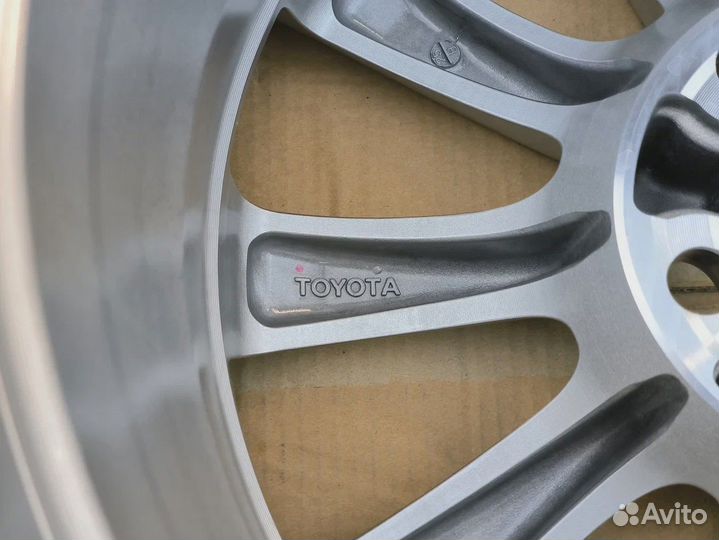Диски колесные оригинал R17 для Toyota/Lexus