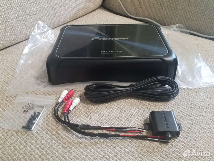 Усилитель Pioneer GM-D9704