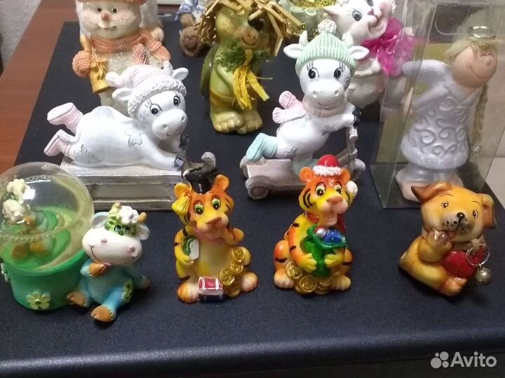 Фигурки, копилки, свечки, новогодние