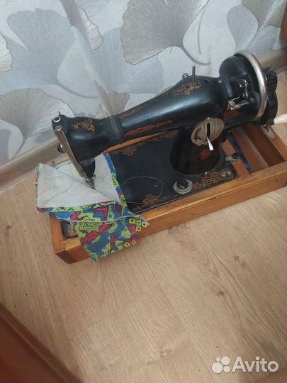 Швейная машинка подольская ручная