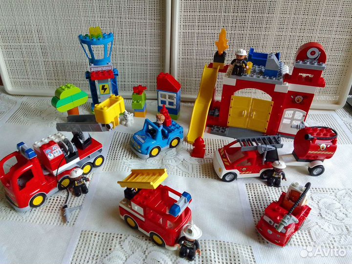 Lego duplo. Пожарная часть. Наборы