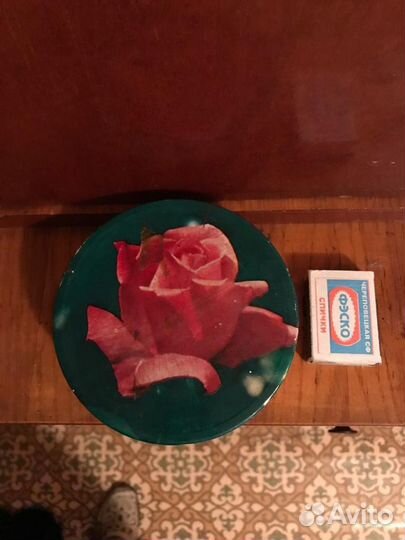 Жестяные коробки, банки СССР