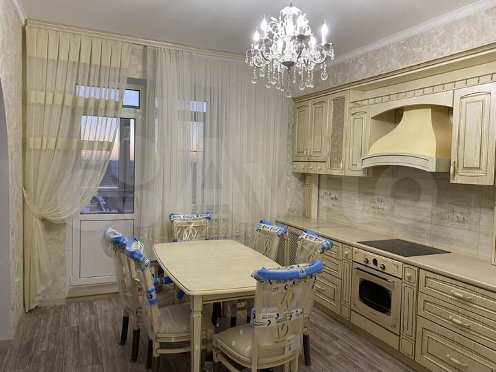 3-к. квартира, 101 м², 9/17 эт.