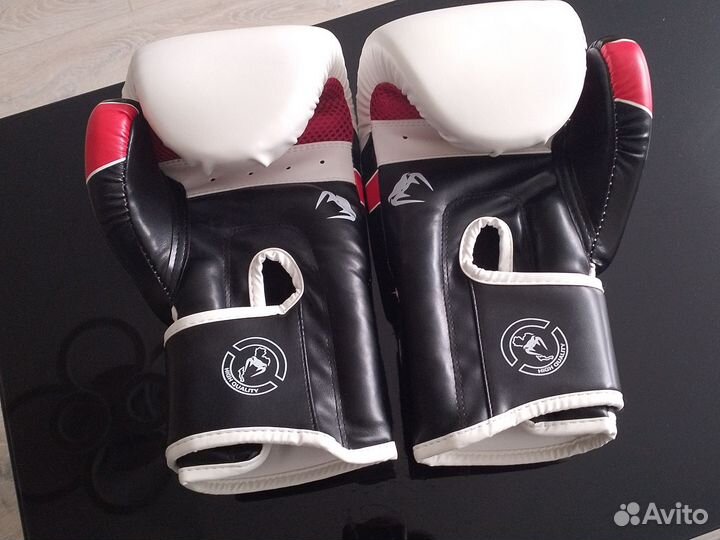 Боксерские перчатки 12 oz