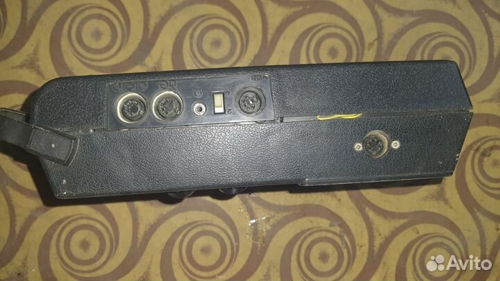 Кассетный магнитофон