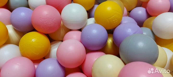 Сухой бассейн с шариками