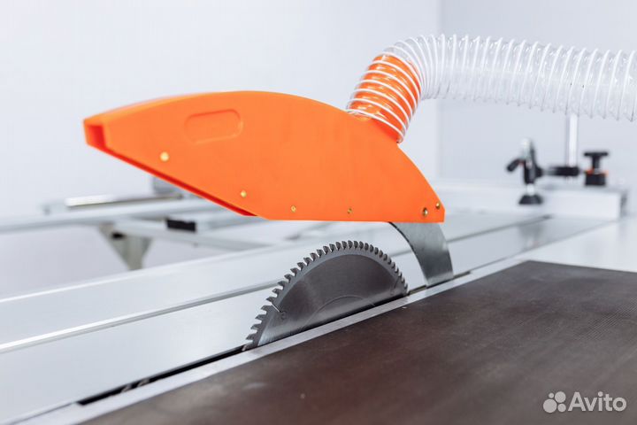 Кожух защиты пилы
