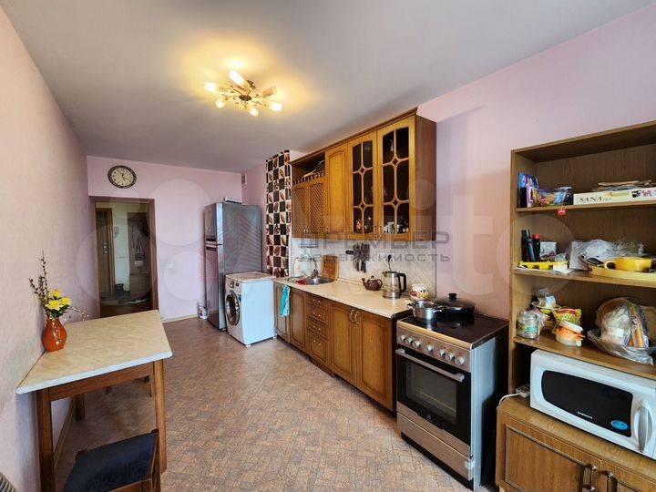 2-к. квартира, 90 м², 9/17 эт.