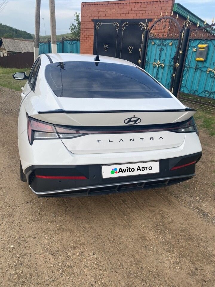 Hyundai Elantra: фото владельца