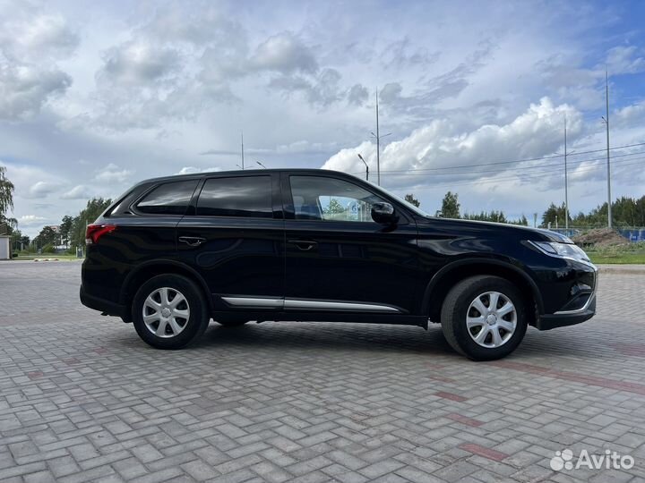 Mitsubishi Outlander 2.0 CVT, 2019, 110 000 км