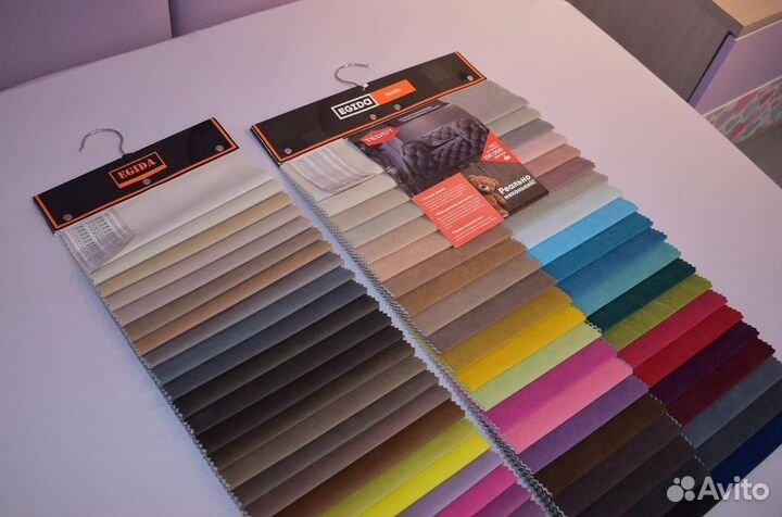 Подростковая кровать в мягкой обивке