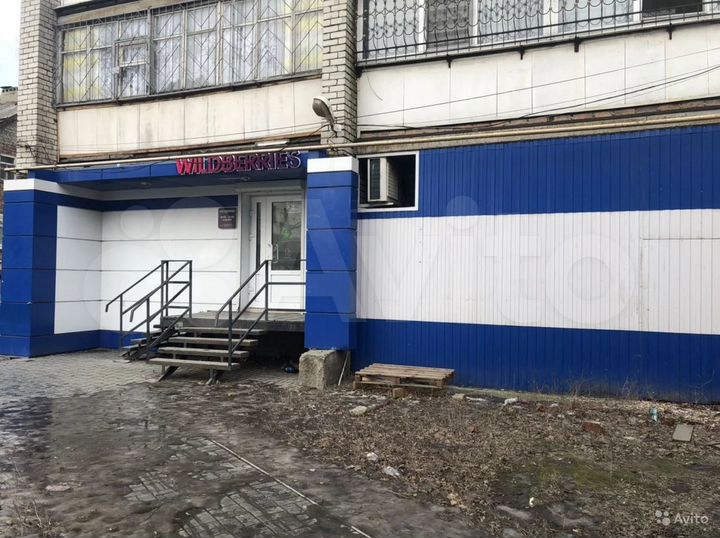 Помещение с арендаторами, 232.7 м²