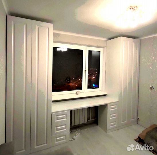 Рабочая зона у окна