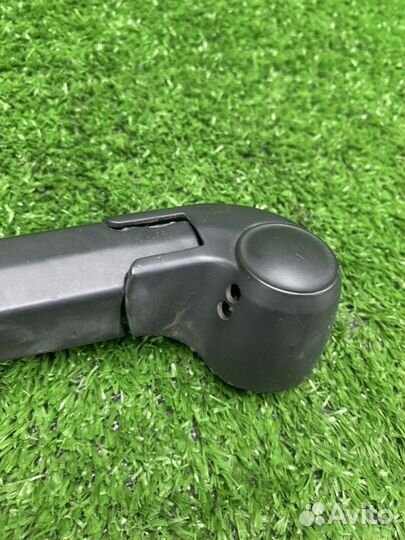 Поводок стеклоочистителя задний VAG 1200