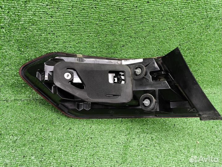 Фонарь задний наружный правый Mercedes-Benz E-Class