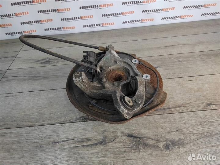 Кулак задний правый mercedes W204 W207