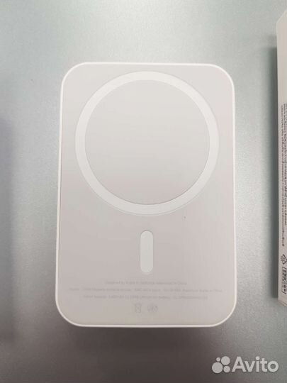 Внешний аккумулятор Apple MagSafe